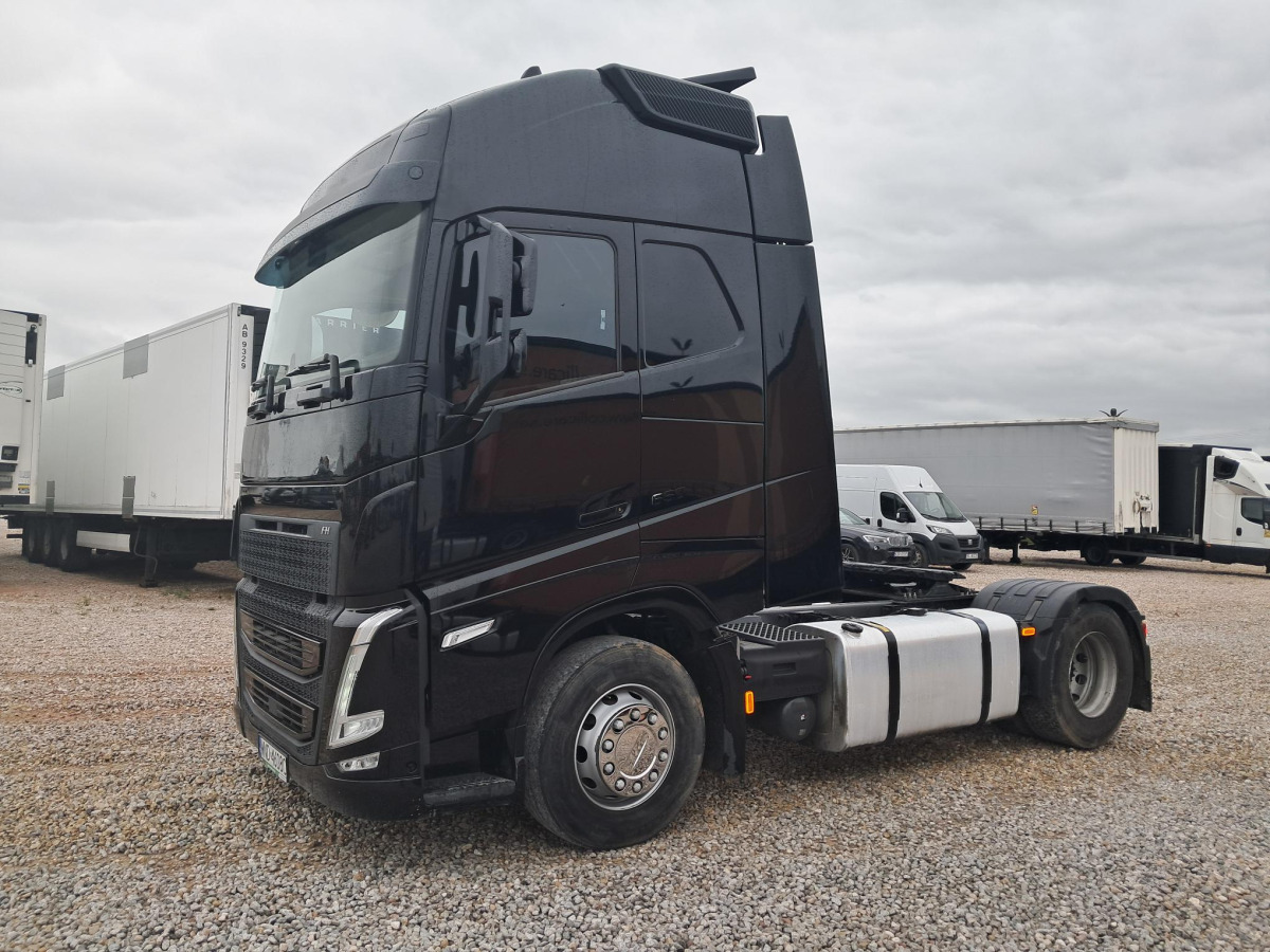 VOLVO FH CIĄGNIK SIODŁOWY - Sadulveok: pilt 2 VOLVO FH CIĄGNIK SIODŁOWY - Sadulveok: pilt 2