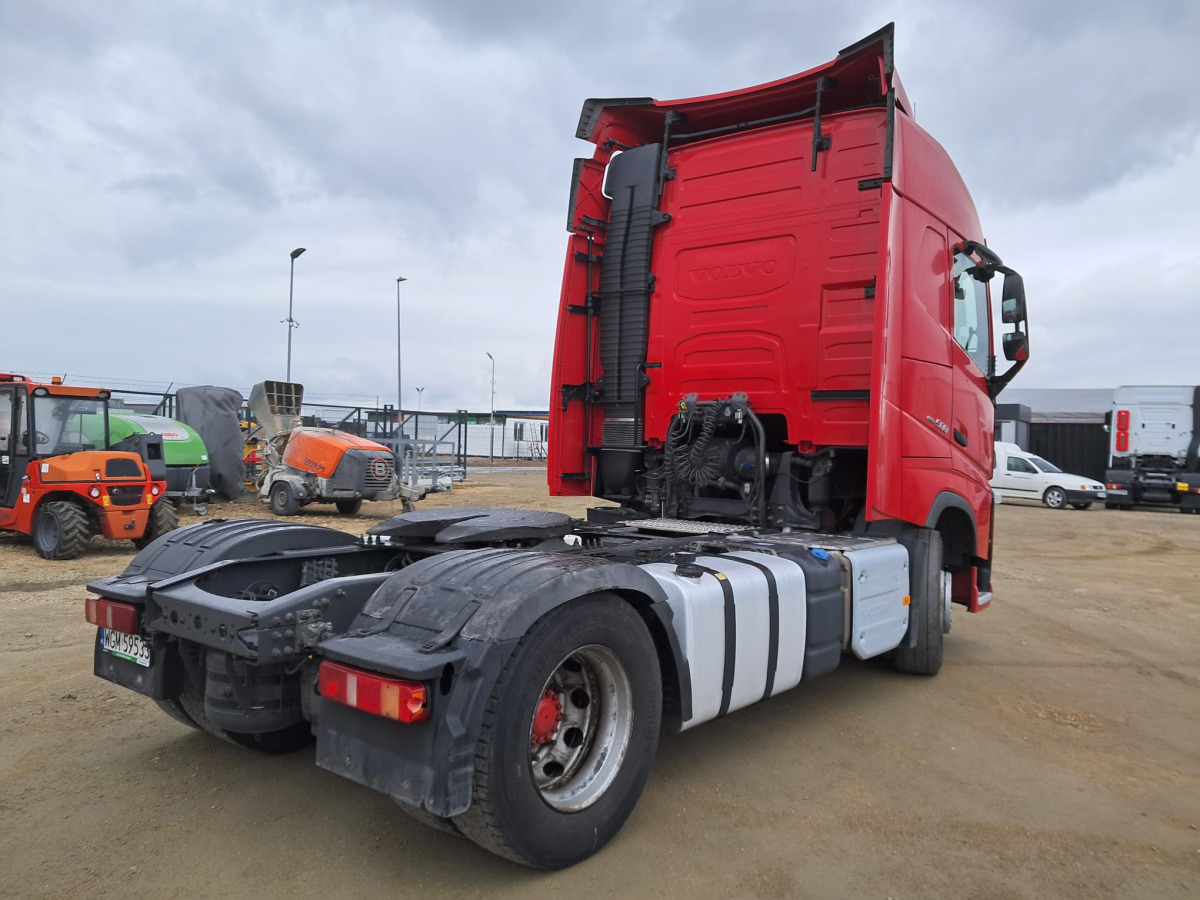 VOLVO FH CIĄGNIK SIODŁOWY - Sadulveok: pilt 5 VOLVO FH CIĄGNIK SIODŁOWY - Sadulveok: pilt 5