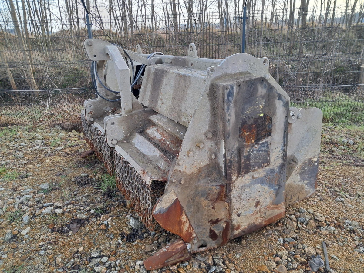Stabilizator gruntu TOZAMET FG-650B – 2400 mm – 650 mm – wał 310 obr/min - Pinnasetasandaja: pilt 2 Stabilizator gruntu TOZAMET FG-650B – 2400 mm – 650 mm – wał 310 obr/min - Pinnasetasandaja: pilt 2