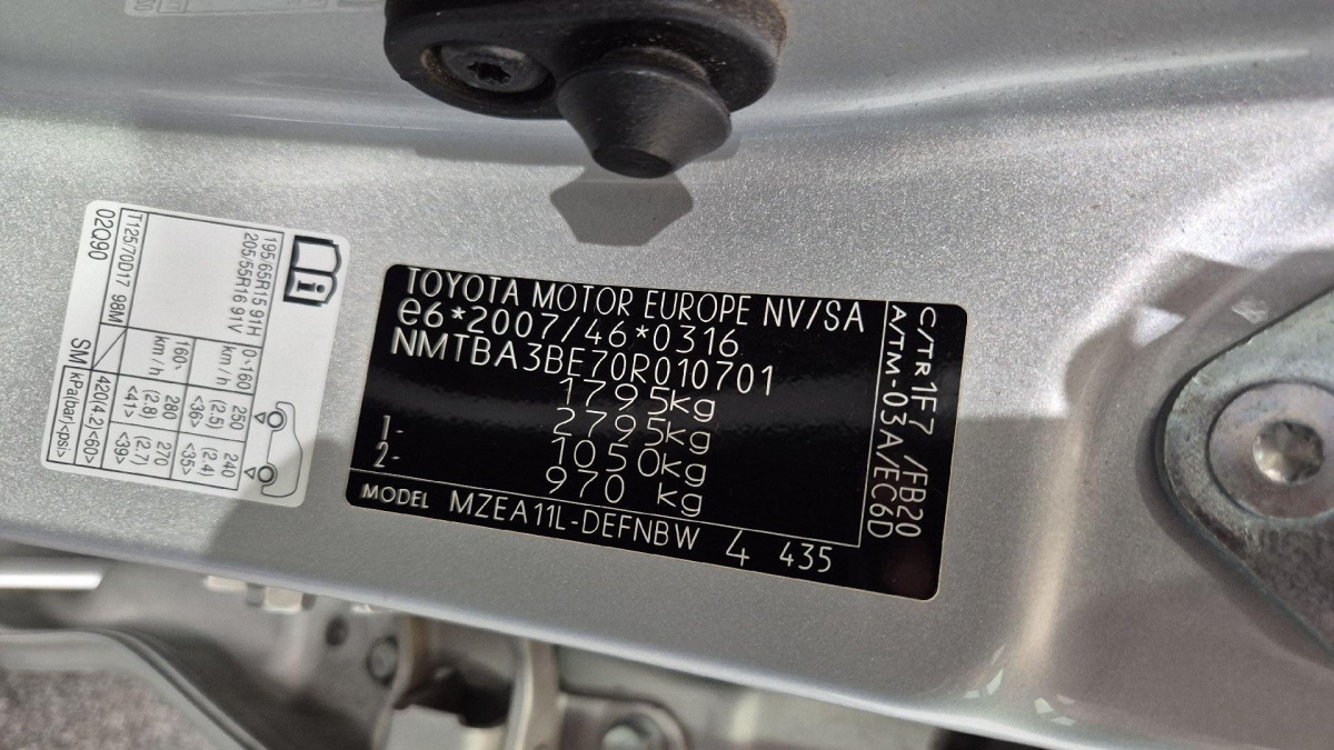 Sedaan TOYOTA COROLLA SEDAN: pilt 10