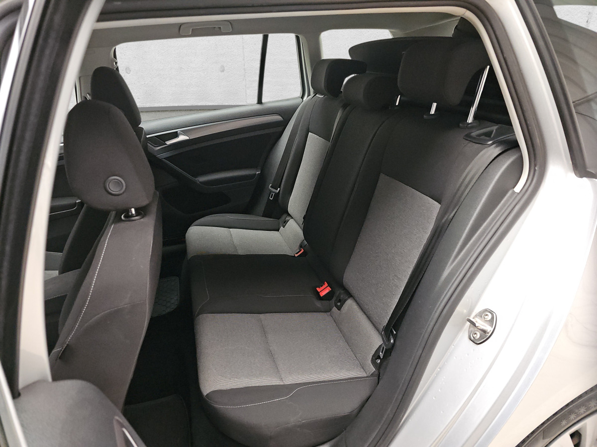 Auto VOLKSWAGEN GOLF KOMBI: pilt 13