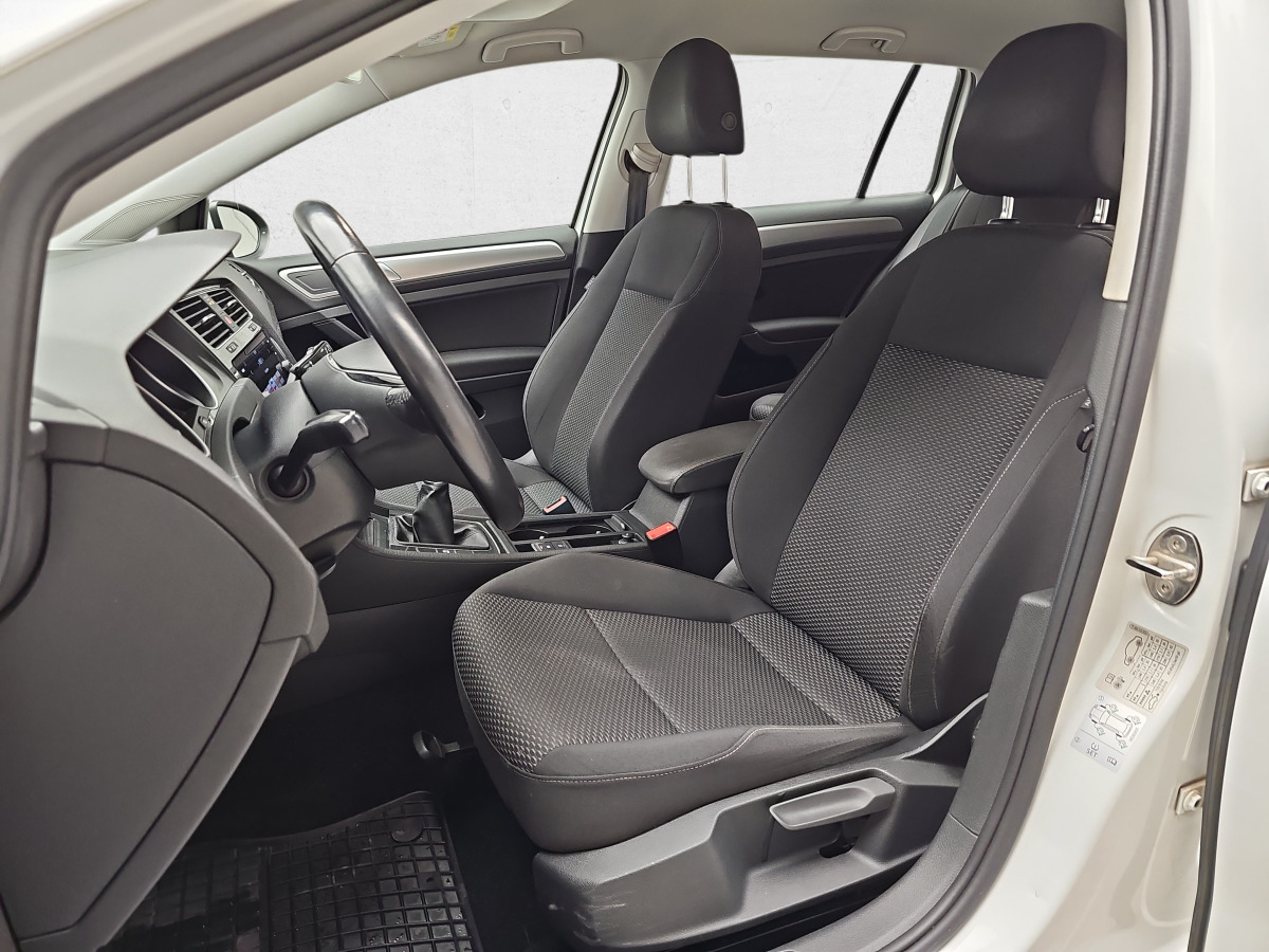 Auto VOLKSWAGEN GOLF KOMBI: pilt 12
