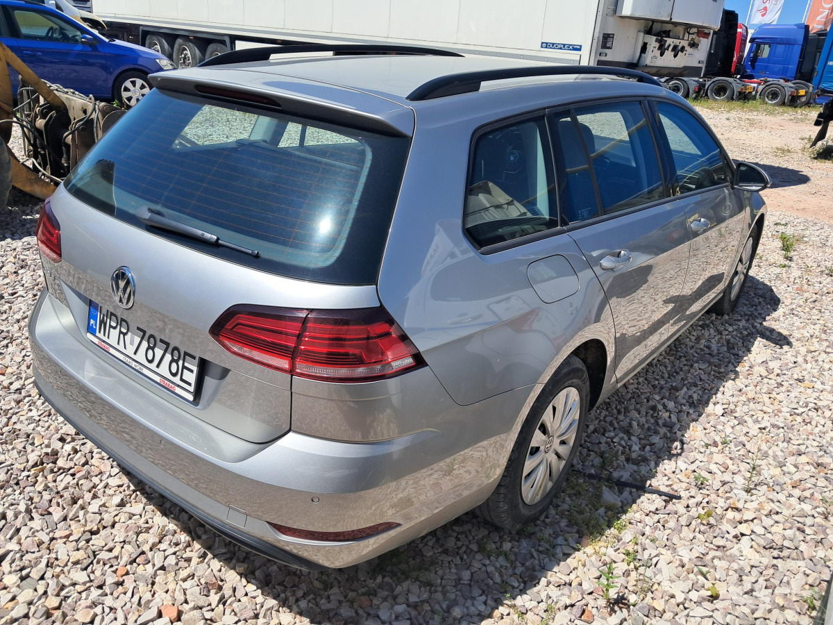 VOLKSWAGEN GOLF KOMBI - Auto: pilt 4 VOLKSWAGEN GOLF KOMBI - Auto: pilt 4