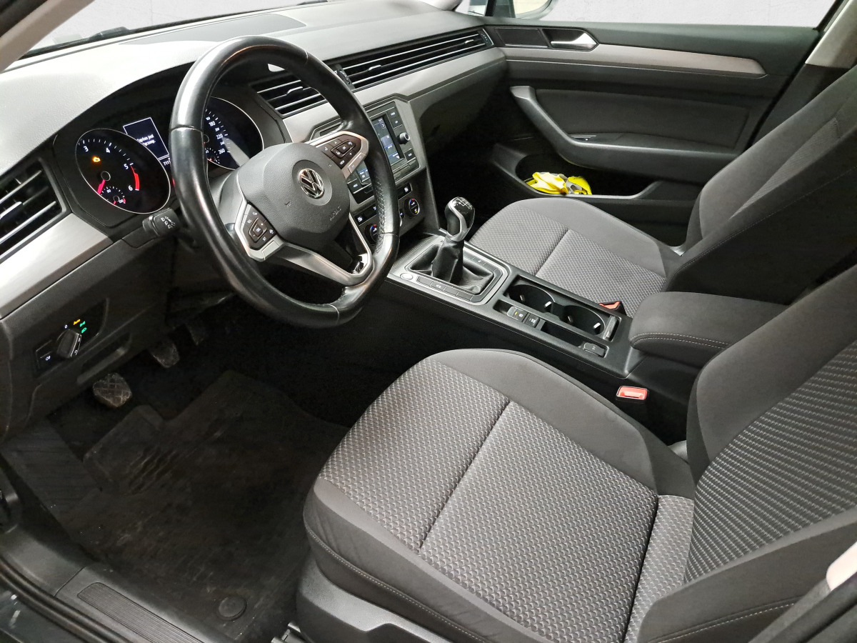 Auto VOLKSWAGEN PASSAT KOMBI: pilt 12