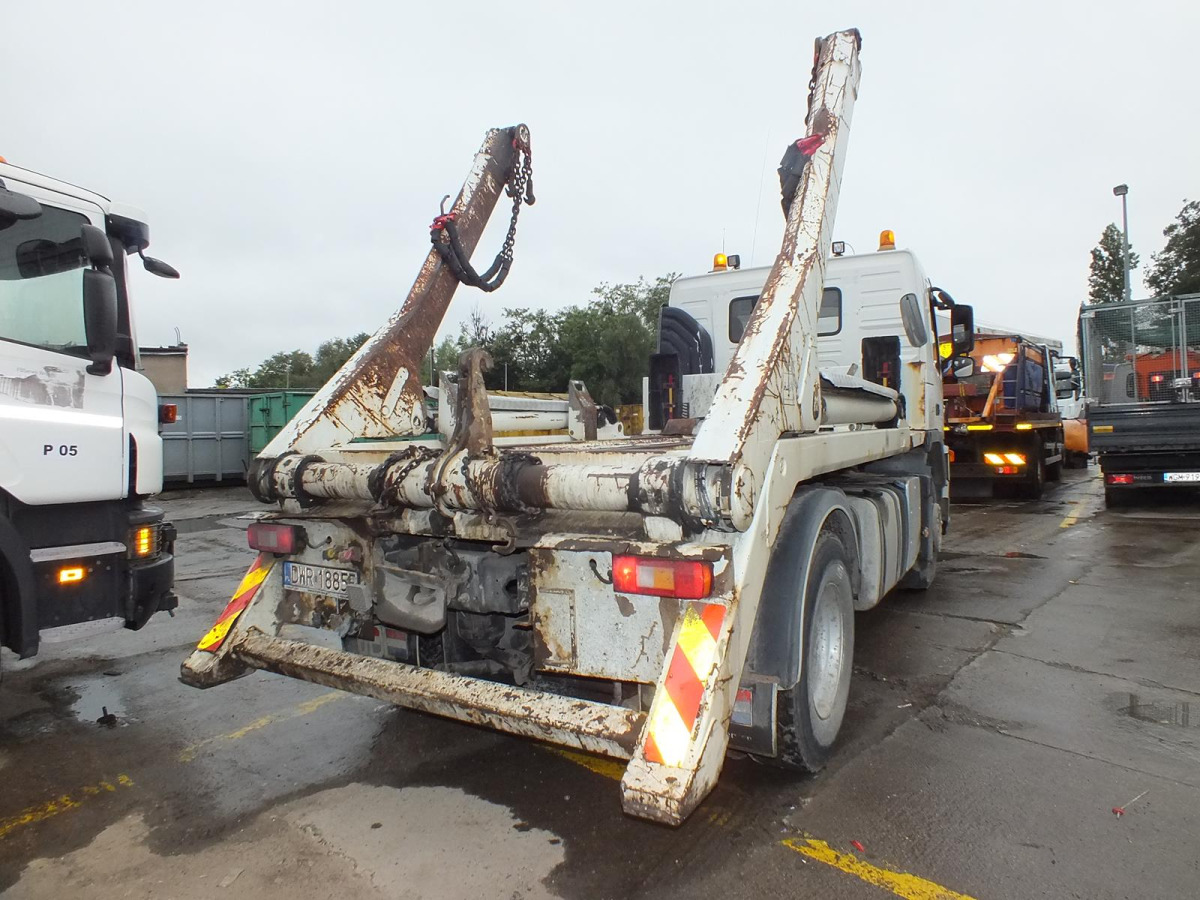 VOLVO FM POD KONTENERY - Nöörtõstukiga veoauto: pilt 4 VOLVO FM POD KONTENERY - Nöörtõstukiga veoauto: pilt 4