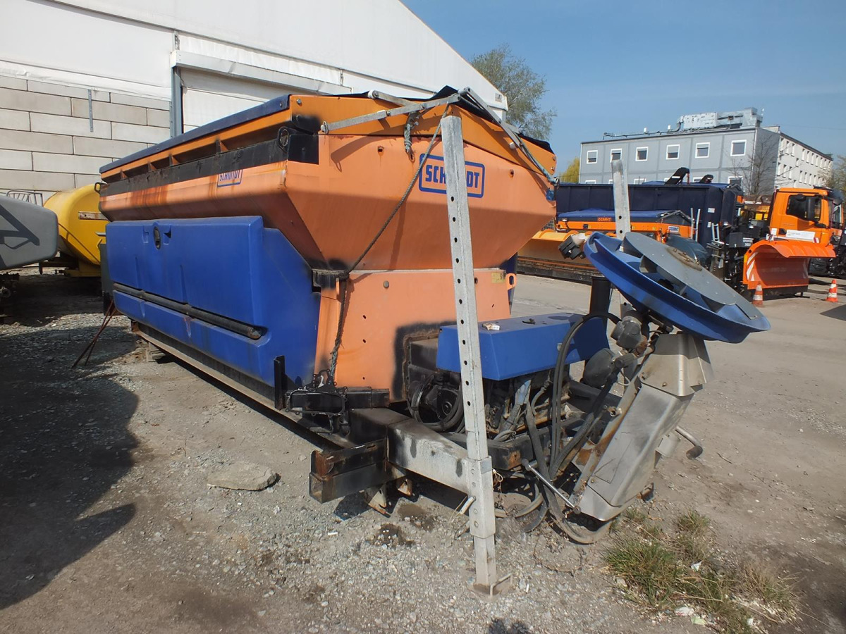 Zabudowa piaskarki SCHMIDT STRATOS B50-36 - 2000 - 5m3 - 1885kg - Liiva-/ Soolajaotur: pilt 1 Zabudowa piaskarki SCHMIDT STRATOS B50-36 - 2000 - 5m3 - 1885kg - Liiva-/ Soolajaotur: pilt 1