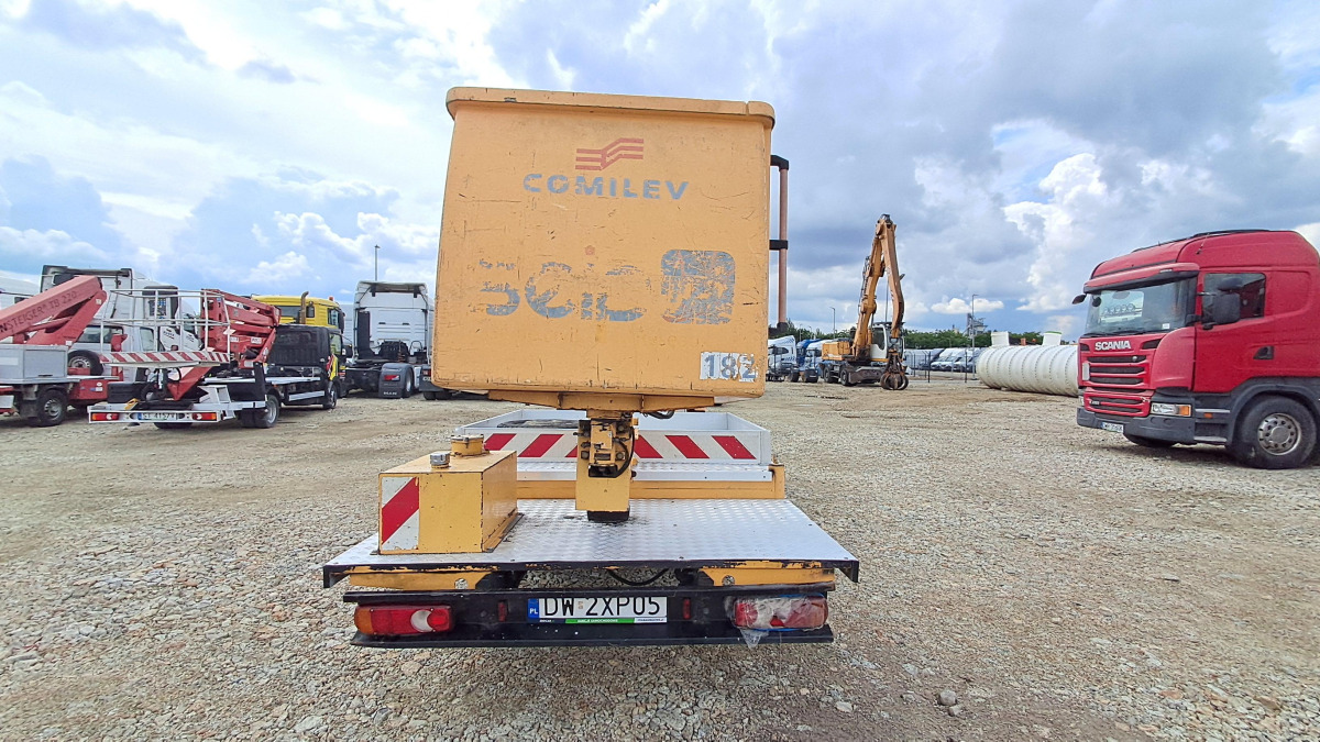 Podnośnik do prac konserwacyjno-montażowych RENAULT MAXITY - Veoautolt tõusev platvorm: pilt 3 Podnośnik do prac konserwacyjno-montażowych RENAULT MAXITY - Veoautolt tõusev platvorm: pilt 3
