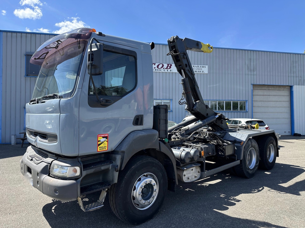 RENAULT KERAX 370 DCI - Konkstõstukiga veoauto: pilt 5 RENAULT KERAX 370 DCI - Konkstõstukiga veoauto: pilt 5