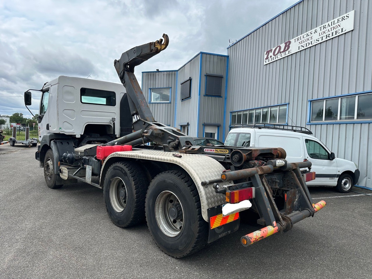 RENAULT KERAX 370 DCI - Konkstõstukiga veoauto: pilt 2 RENAULT KERAX 370 DCI - Konkstõstukiga veoauto: pilt 2
