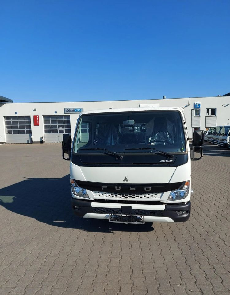 FUSO Canter 3C15D skrzynia - Prügiauto: pilt 2 FUSO Canter 3C15D skrzynia - Prügiauto: pilt 2