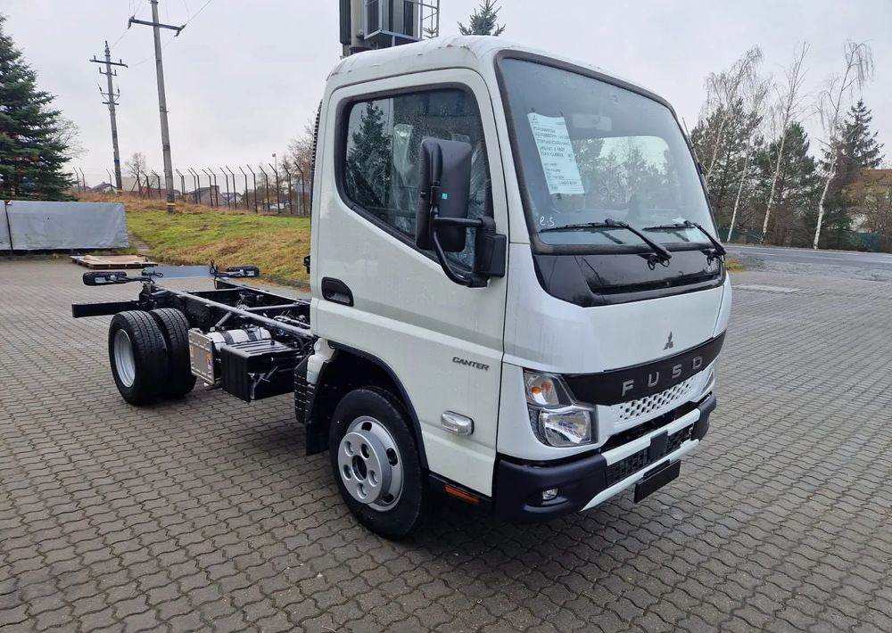 FUSO Canter 6S15 podwozie - Kabiinišassiiga veoauto: pilt 2 FUSO Canter 6S15 podwozie - Kabiinišassiiga veoauto: pilt 2