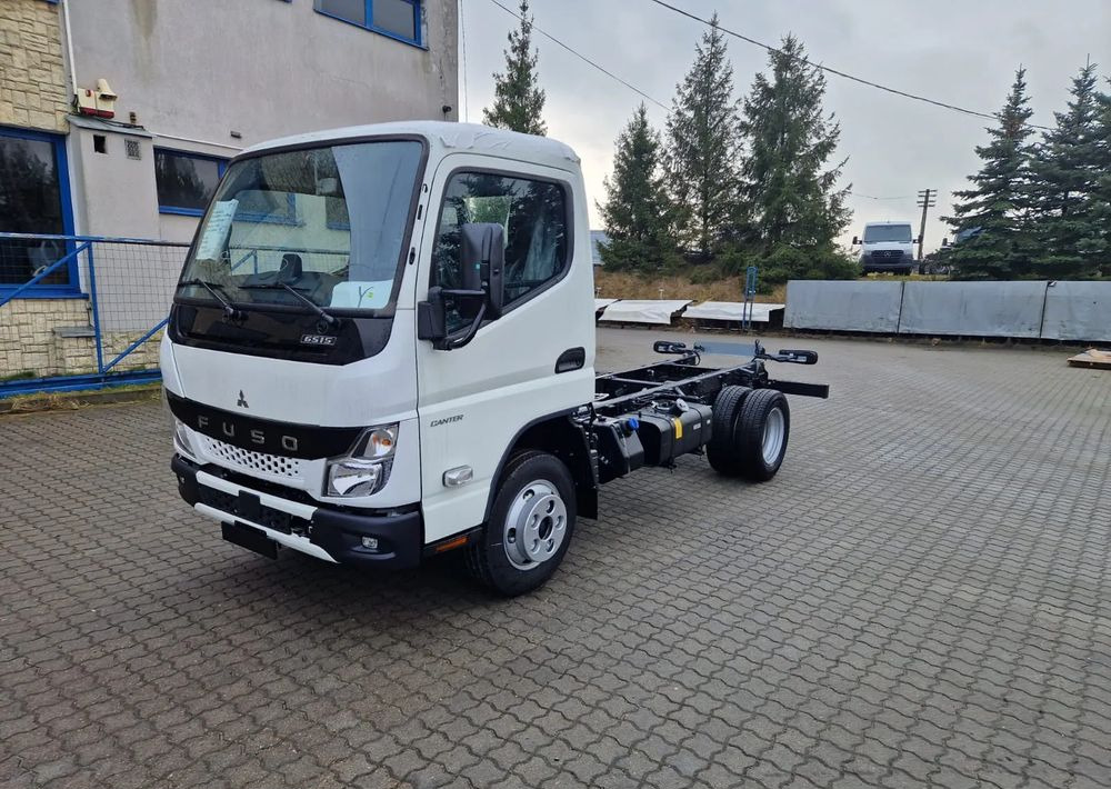 FUSO Canter 6S15 podwozie - Kabiinišassiiga veoauto: pilt 1 FUSO Canter 6S15 podwozie - Kabiinišassiiga veoauto: pilt 1