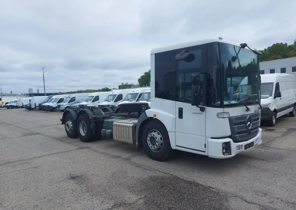 Mercedes-Benz Econic 2630 L ENA - Kabiinišassiiga veoauto: pilt 3 Mercedes-Benz Econic 2630 L ENA - Kabiinišassiiga veoauto: pilt 3