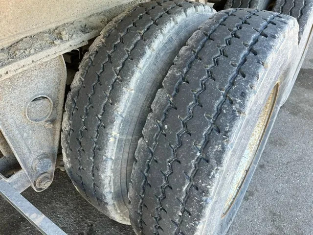 Kallur-poolhaagis Benalu 2 Axle , 8 Tyres , Alu Tipper , Spring Suspension , Drum Brakes: pilt 13