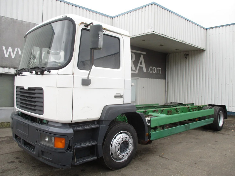 MAN 18.314 , Manual , 6 Cylinder - Kabiinišassiiga veoauto: pilt 1 MAN 18.314 , Manual , 6 Cylinder - Kabiinišassiiga veoauto: pilt 1