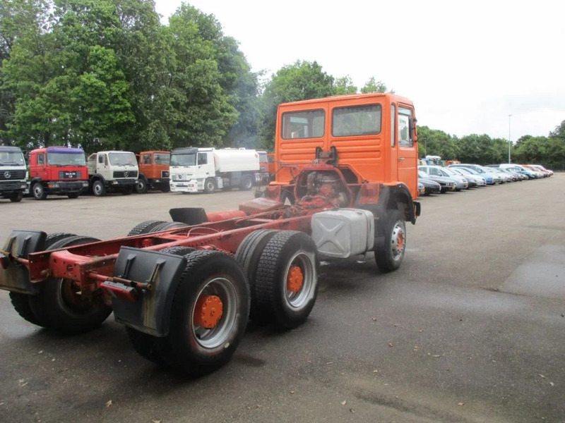 MAN 26-281 , 6x4 , Manual Eaton - Kabiinišassiiga veoauto: pilt 3 MAN 26-281 , 6x4 , Manual Eaton - Kabiinišassiiga veoauto: pilt 3