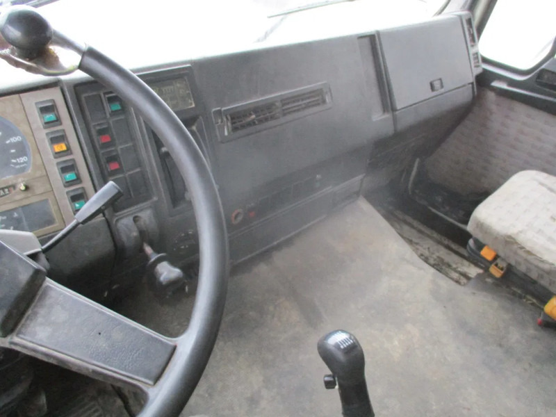 Kallurauto MAN 26 322 ZF Manual , 6x4 , 3 way tipper , Spring suspension: pilt 12