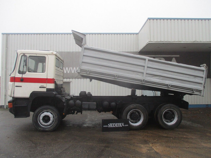 MAN 26 322 ZF Manual , 6x4 , 3 way tipper , Spring suspension - Kallurauto: pilt 2 MAN 26 322 ZF Manual , 6x4 , 3 way tipper , Spring suspension - Kallurauto: pilt 2