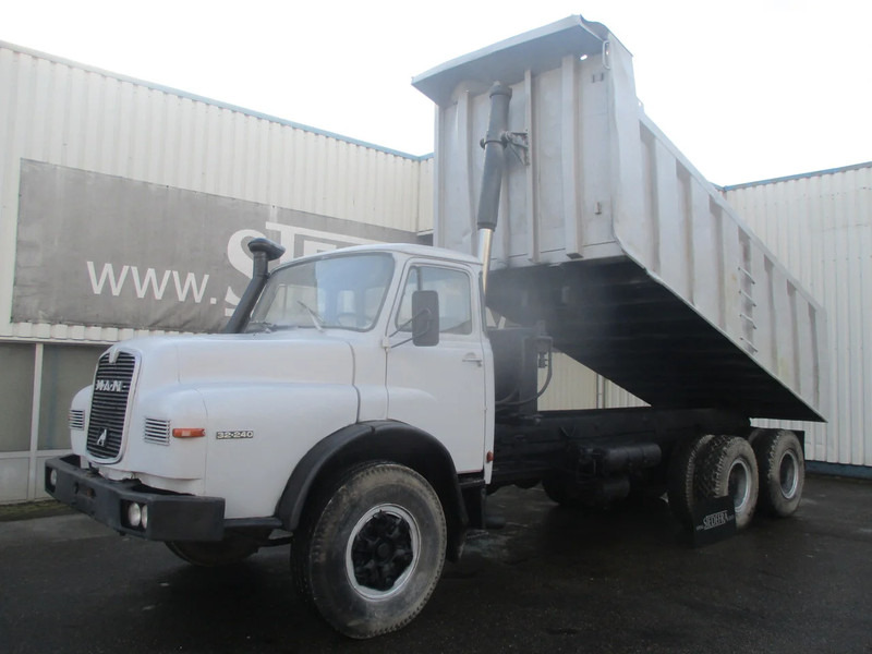 MAN 32.240 , Manual , 6x4 , Tipper truck , Spring suspension - Kallurauto: pilt 1 MAN 32.240 , Manual , 6x4 , Tipper truck , Spring suspension - Kallurauto: pilt 1