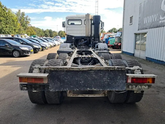 Kabiinišassiiga veoauto MAN 35-364 / FE 360 A , 8x4 , Spring Suspension , ZF Manual , Airco: pilt 6