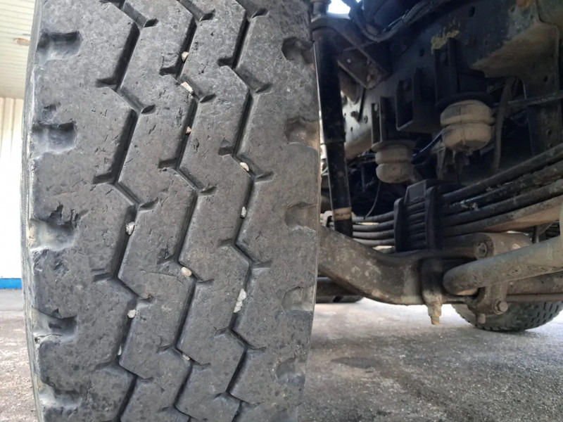 Kabiinišassiiga veoauto MAN 35-364 / FE 360 A , 8x4 , Spring Suspension , ZF Manual , Airco: pilt 18