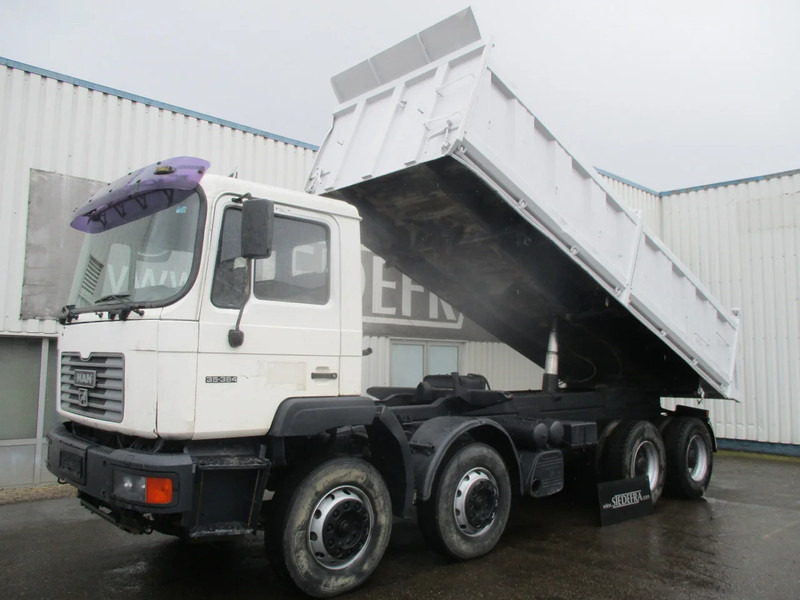 MAN 35-364 , Manual , 8x4 , 3 way tipper , Spring suspension - Kallurauto: pilt 1 MAN 35-364 , Manual , 8x4 , 3 way tipper , Spring suspension - Kallurauto: pilt 1
