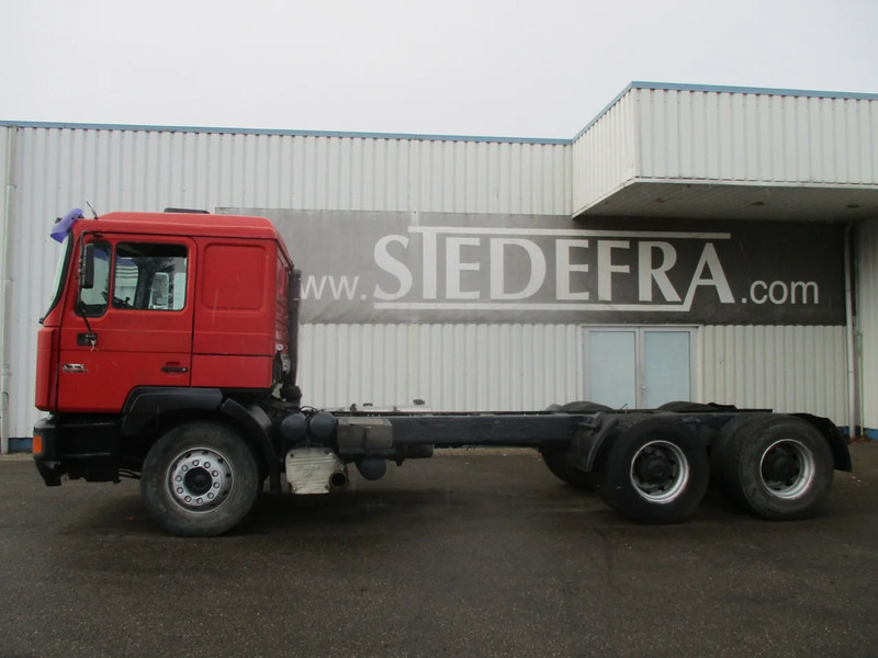 MAN F2000 26-414 , , 6x4 , ZF Manual , Spring suspension - Kabiinišassiiga veoauto: pilt 2 MAN F2000 26-414 , , 6x4 , ZF Manual , Spring suspension - Kabiinišassiiga veoauto: pilt 2