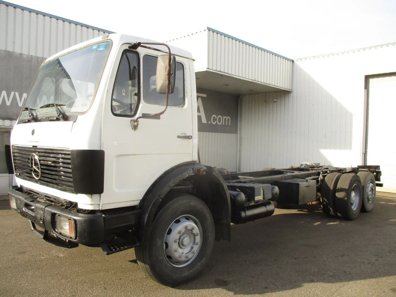 Mercedes-Benz 2233 , V8, Bi Turbo , ZF Manual , 6x2 - Kabiinišassiiga veoauto: pilt 1 Mercedes-Benz 2233 , V8, Bi Turbo , ZF Manual , 6x2 - Kabiinišassiiga veoauto: pilt 1