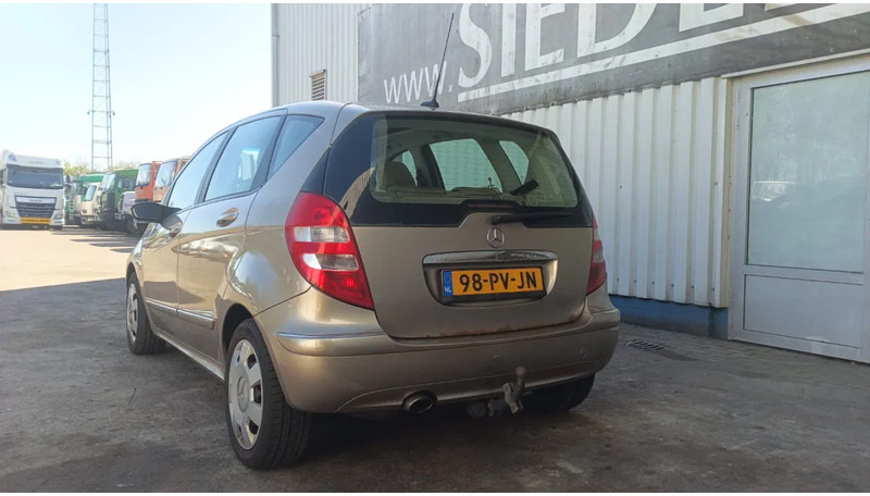Mercedes-Benz A-Klasse 170 , Airco , leder , distrbute ketting maakt lawaai - Luukpära: pilt 5 Mercedes-Benz A-Klasse 170 , Airco , leder , distrbute ketting maakt lawaai - Luukpära: pilt 5