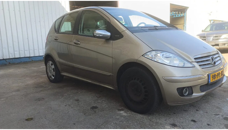 Mercedes-Benz A-Klasse 170 , Airco , leder , distrbute ketting maakt lawaai - Luukpära: pilt 4 Mercedes-Benz A-Klasse 170 , Airco , leder , distrbute ketting maakt lawaai - Luukpära: pilt 4