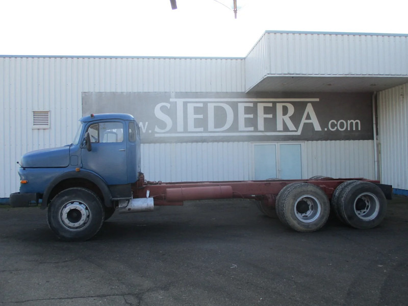 Mercedes-Benz LK 2624 , 6x4 , Manual , Spring suspension - Kabiinišassiiga veoauto: pilt 2 Mercedes-Benz LK 2624 , 6x4 , Manual , Spring suspension - Kabiinišassiiga veoauto: pilt 2