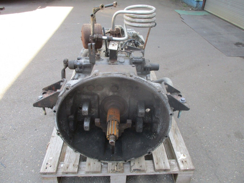Mercedes-Benz Mercedes ZF gearbox with intarder - Käigukast - Veoauto: pilt 4 Mercedes-Benz Mercedes ZF gearbox with intarder - Käigukast - Veoauto: pilt 4
