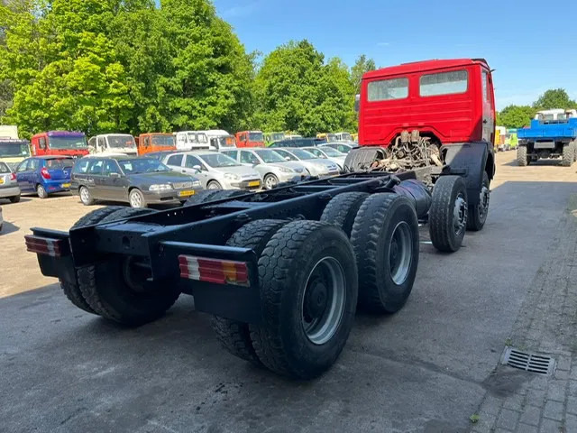 Mercedes-Benz NG 3228 , V8 , 8x4 , Manual , Spring suspension - Kabiinišassiiga veoauto: pilt 3 Mercedes-Benz NG 3228 , V8 , 8x4 , Manual , Spring suspension - Kabiinišassiiga veoauto: pilt 3