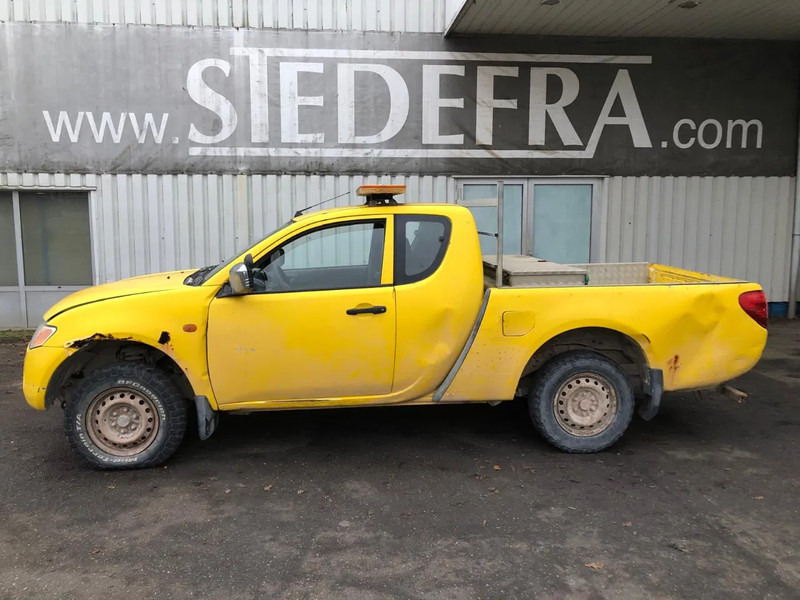 Mitsubishi L200 , 4x4 , 2.5 Di-D , Club cab - Auto: pilt 2 Mitsubishi L200 , 4x4 , 2.5 Di-D , Club cab - Auto: pilt 2