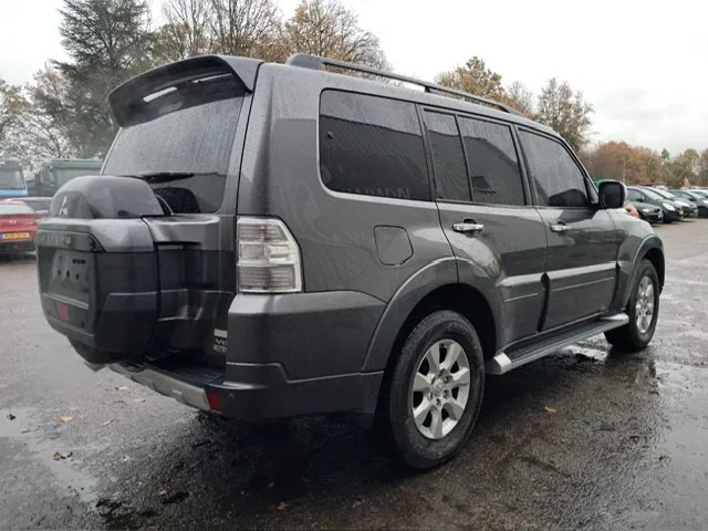 Mitsubishi Pajero GLS 3.5 - V6 , 4x4 , 7 Pers., Full Option - Auto: pilt 3 Mitsubishi Pajero GLS 3.5 - V6 , 4x4 , 7 Pers., Full Option - Auto: pilt 3