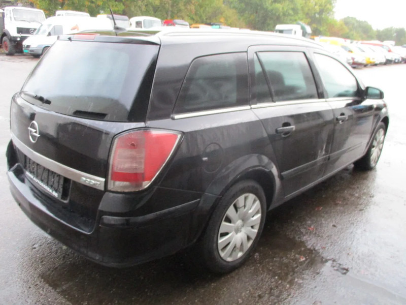 Opel Astra 1.7 CDTI , NOT RUNNING , Navi , Airco , lederen bekleding - Auto: pilt 3 Opel Astra 1.7 CDTI , NOT RUNNING , Navi , Airco , lederen bekleding - Auto: pilt 3