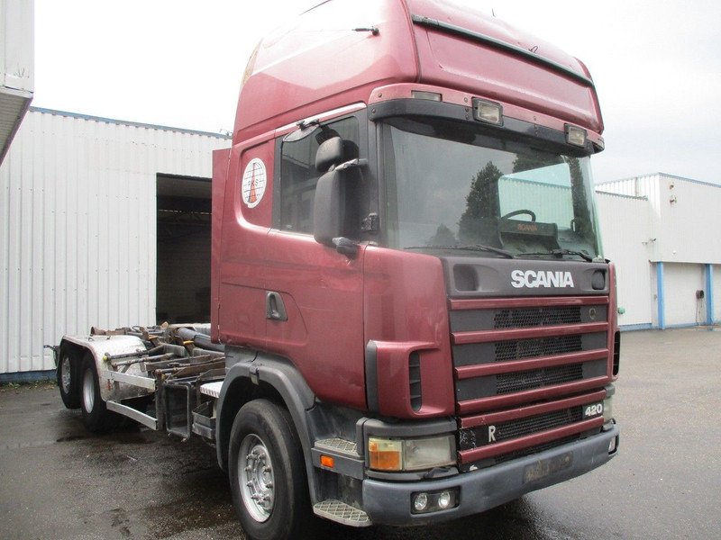 Scania R124-420 6x2 , Manual , Intarder , Airco , haakarm truck - Konkstõstukiga veoauto: pilt 4 Scania R124-420 6x2 , Manual , Intarder , Airco , haakarm truck - Konkstõstukiga veoauto: pilt 4