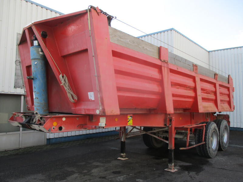 Trailor 2 Axle , Steel tipper trailer , Spring suspension , Drum brakes - Kallur-poolhaagis: pilt 1 Trailor 2 Axle , Steel tipper trailer , Spring suspension , Drum brakes - Kallur-poolhaagis: pilt 1