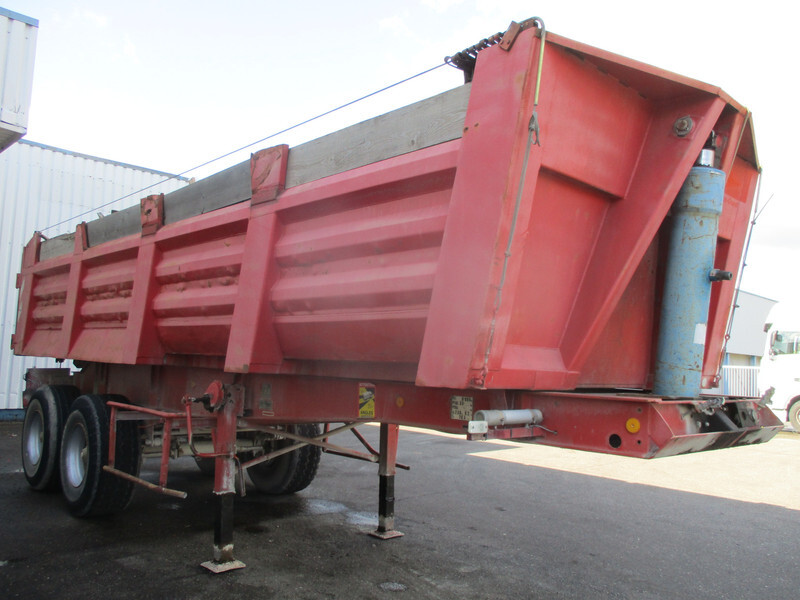 Trailor 2 Axle , Steel tipper trailer , Spring suspension , Drum brakes - Kallur-poolhaagis: pilt 4 Trailor 2 Axle , Steel tipper trailer , Spring suspension , Drum brakes - Kallur-poolhaagis: pilt 4