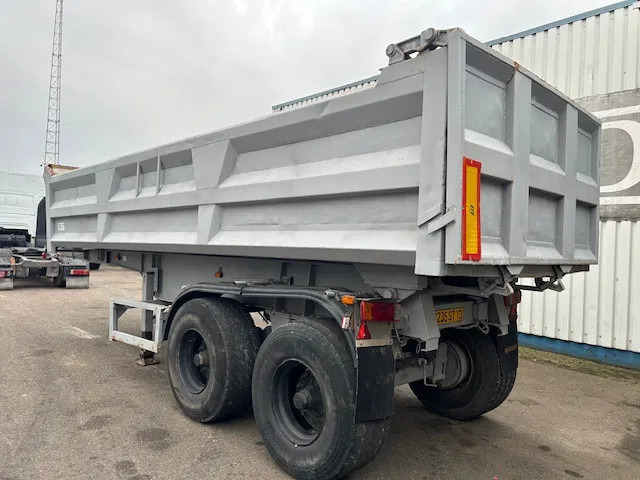 Trax 2 Axle Steel Tipper , Spring Suspension , Drum Brakes - Kallur-poolhaagis: pilt 5 Trax 2 Axle Steel Tipper , Spring Suspension , Drum Brakes - Kallur-poolhaagis: pilt 5