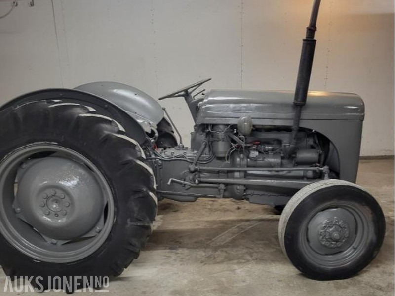 1954 Gråtass traktor - Traktor: pilt 1 1954 Gråtass traktor - Traktor: pilt 1