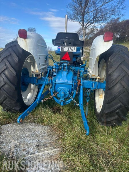 1973 Ford 3000 - mva fri - Traktor: pilt 4 1973 Ford 3000 - mva fri - Traktor: pilt 4