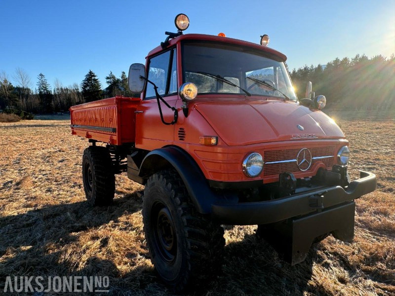 1975 Mercedes-Benz Unimog - 4x4 - Registrert som Motorredskap med kraftuttak - 80 km - Madelveok/ Platvormveok: pilt 3 1975 Mercedes-Benz Unimog - 4x4 - Registrert som Motorredskap med kraftuttak - 80 km - Madelveok/ Platvormveok: pilt 3