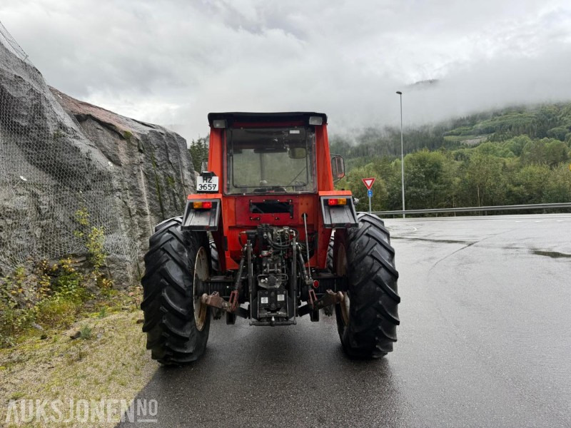 1984 Volvo BM Valmet 4x4 705 Turbo m/Quicke 4300 laster – solid og driftssikker traktor - Traktor: pilt 4 1984 Volvo BM Valmet 4x4 705 Turbo m/Quicke 4300 laster – solid og driftssikker traktor - Traktor: pilt 4