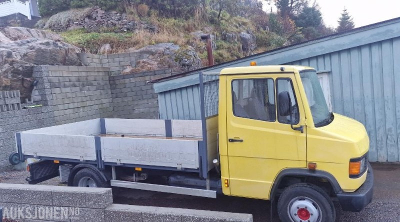 1994 Mercedes-Benz vario 611D lav km stand 9000km med kran - Madelveok/ Platvormveok: pilt 3 1994 Mercedes-Benz vario 611D lav km stand 9000km med kran - Madelveok/ Platvormveok: pilt 3