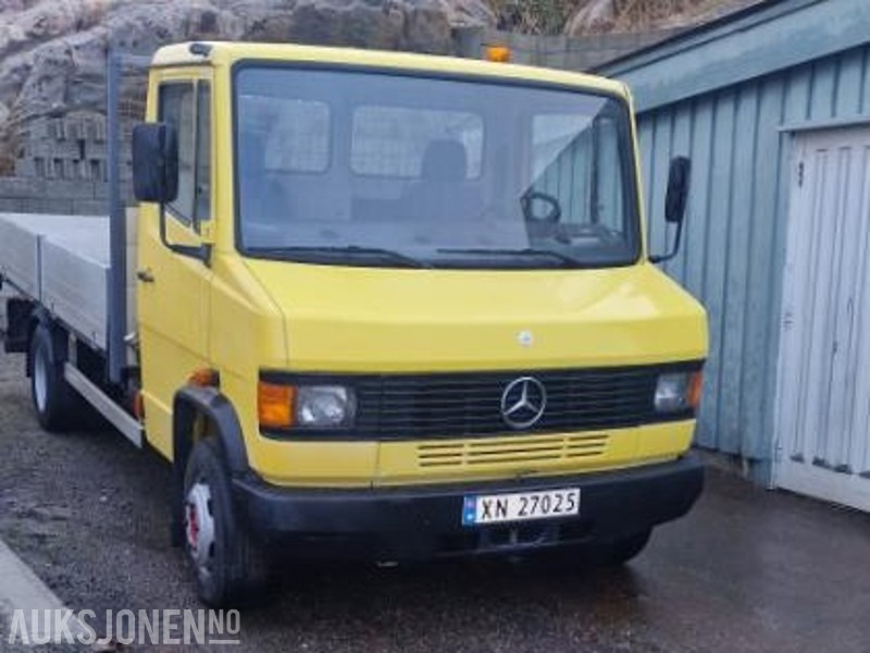 1994 Mercedes-Benz vario 611D lav km stand 9000km med kran - Madelveok/ Platvormveok: pilt 2 1994 Mercedes-Benz vario 611D lav km stand 9000km med kran - Madelveok/ Platvormveok: pilt 2