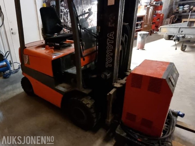 1997 Toyota Truck FBMF16 - Teleskooplaadur: pilt 2 1997 Toyota Truck FBMF16 - Teleskooplaadur: pilt 2