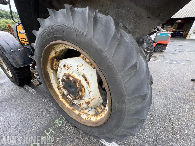 Traktor 1999 Valtra 6550 - Traktor - Timer: 18688: pilt 19