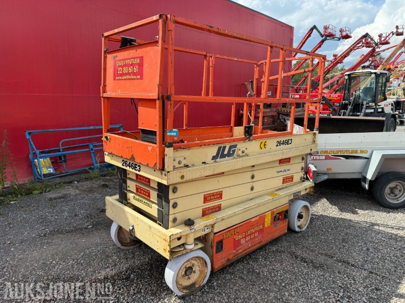 Platvorm 2002 JLG 2646 E3 elektrisk sakselift, merkefrie hjul: pilt 1