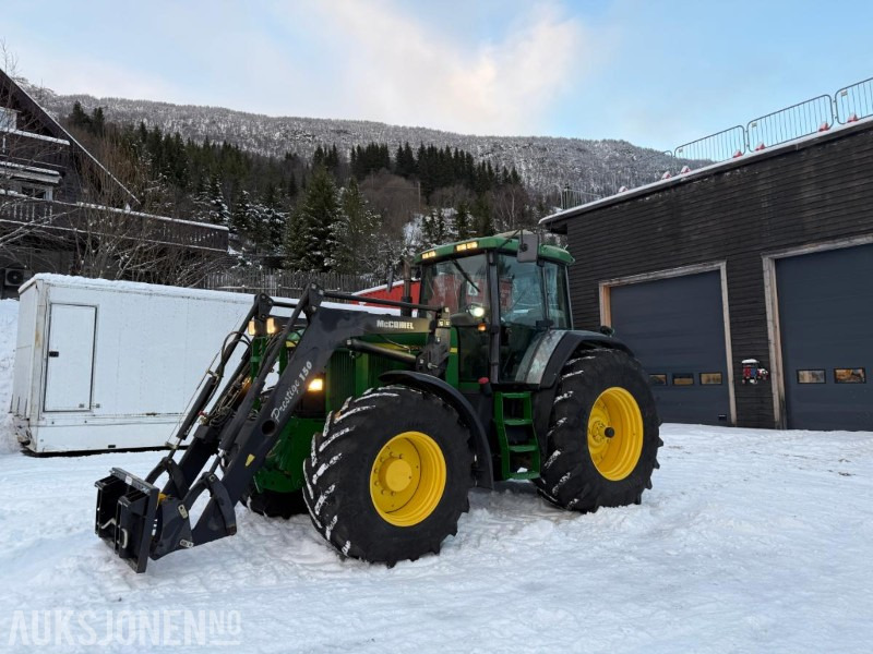 2002 John Deere RW7810 m/frontlaster og fronthydraulikk og pto - Traktor: pilt 1 2002 John Deere RW7810 m/frontlaster og fronthydraulikk og pto - Traktor: pilt 1